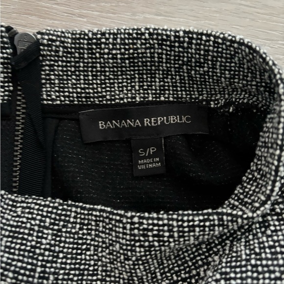 Banana Republic Mock Neck Blouse with Ruffle - Picture 3 of 4